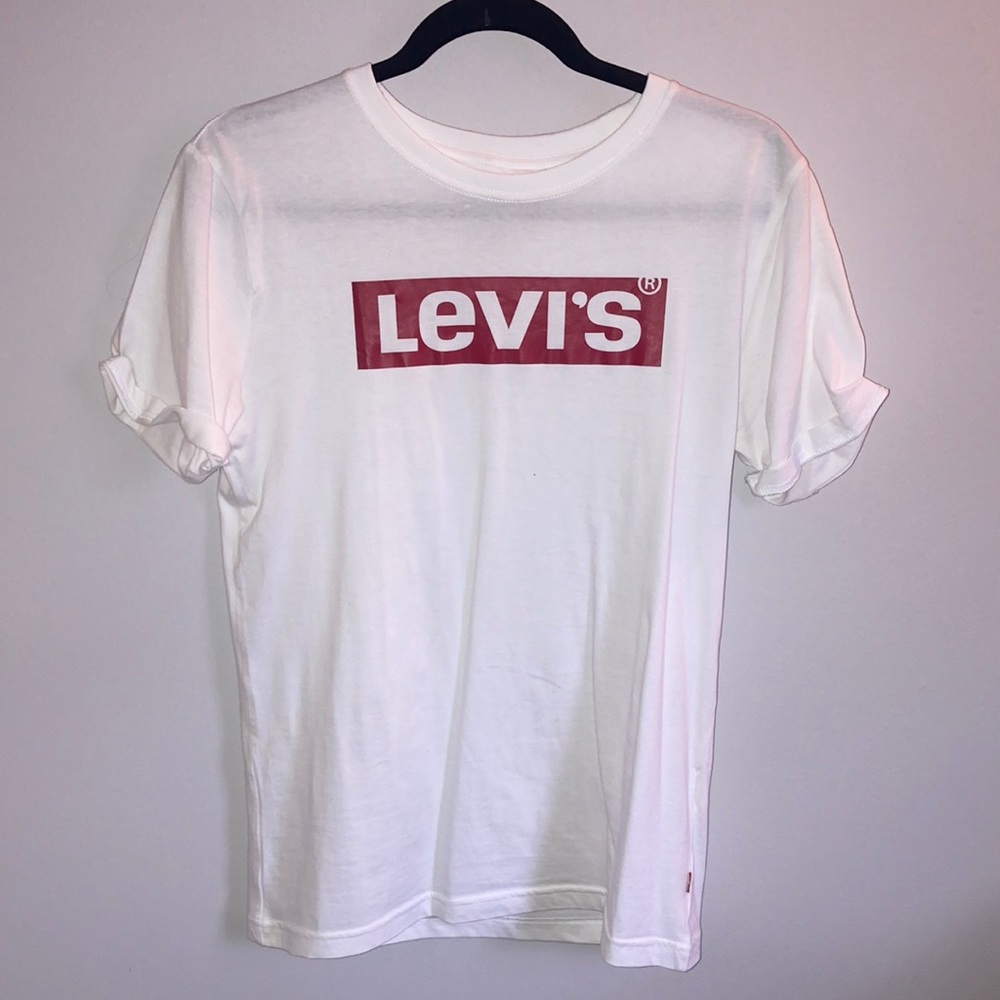 Levi’s short sleeve tshirt
